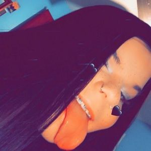 Meet your Posher, Danielle